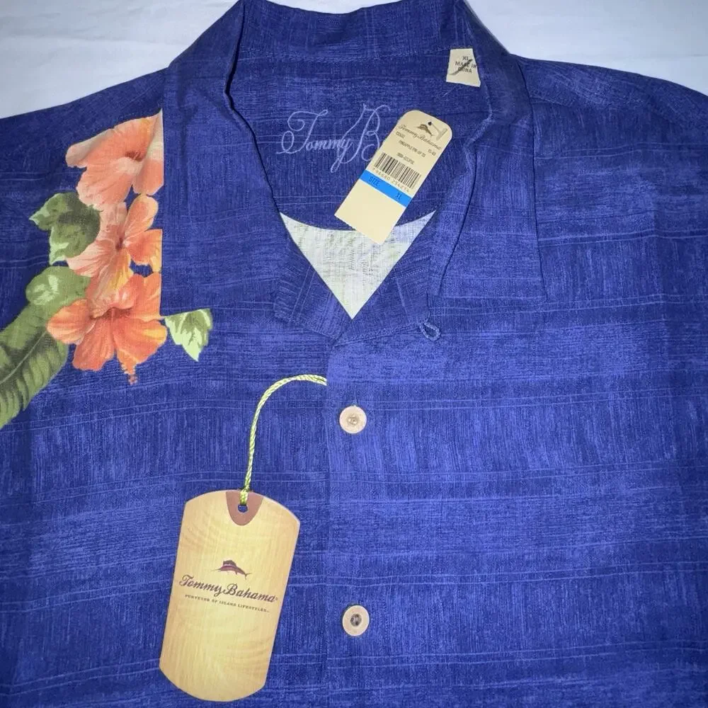 Tommy Bahama Camp Shirt Men’s XL Blue Pineapple Pin-ups SS